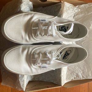 Vans Authentic True White w/water & stain shield